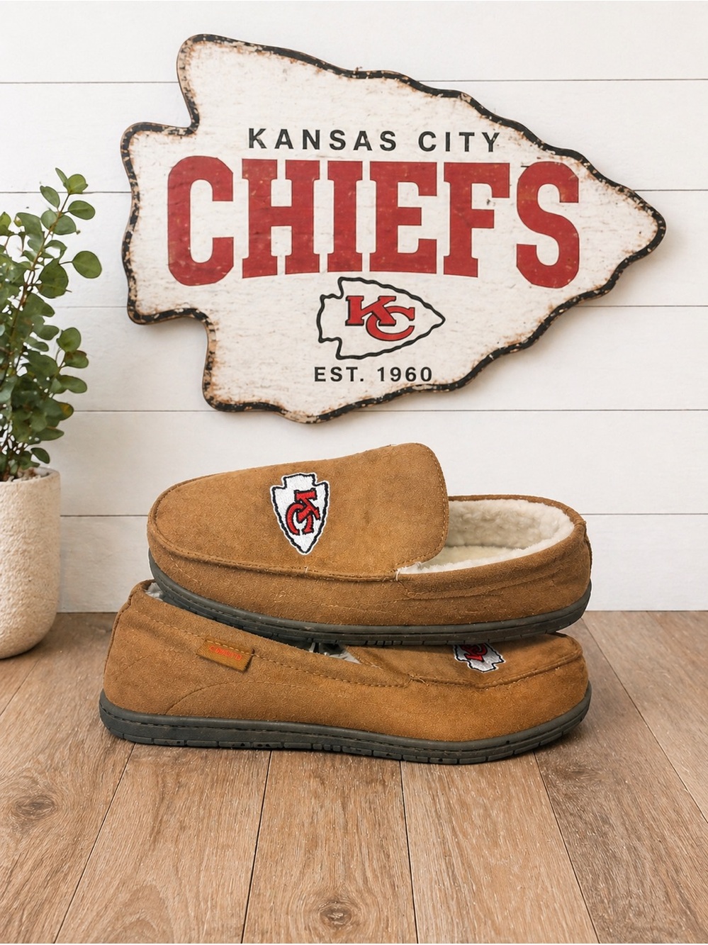 🏈♥️💛 Kansas City Chiefs FOCO Sherpa Slippers | Moccasin House Shoes | NFL